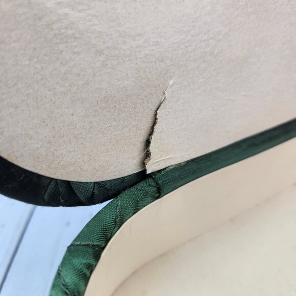 Quilted Green Satin Vanity Box Gloves Hankie Scarf Vintage 13.5 in *READ* - Picture 9 of 14